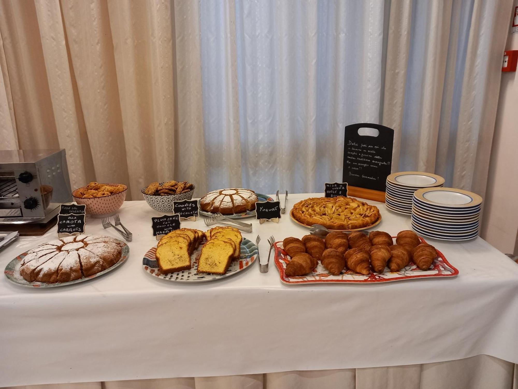 Acasamia Welchome Hotel Римини Экстерьер фото